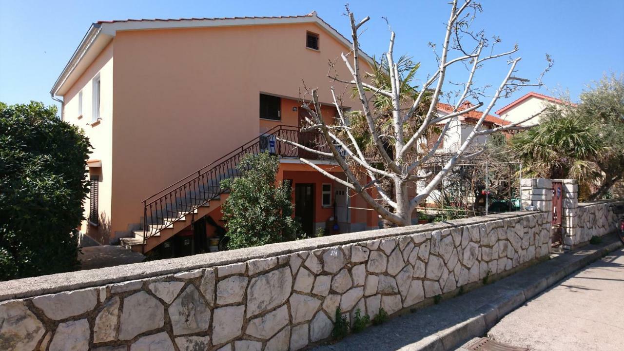 Ela Cres Apartment Exterior photo